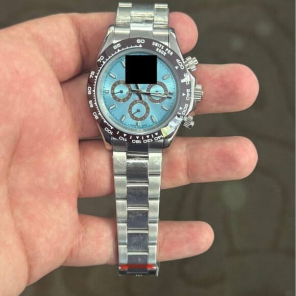 Luxury Style Watch - Picture 1 of 1